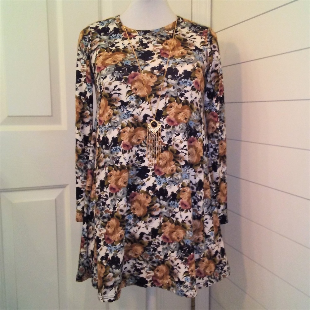 Pinc Floral Tunic‎ or Dress with Necklace NEW Size Small